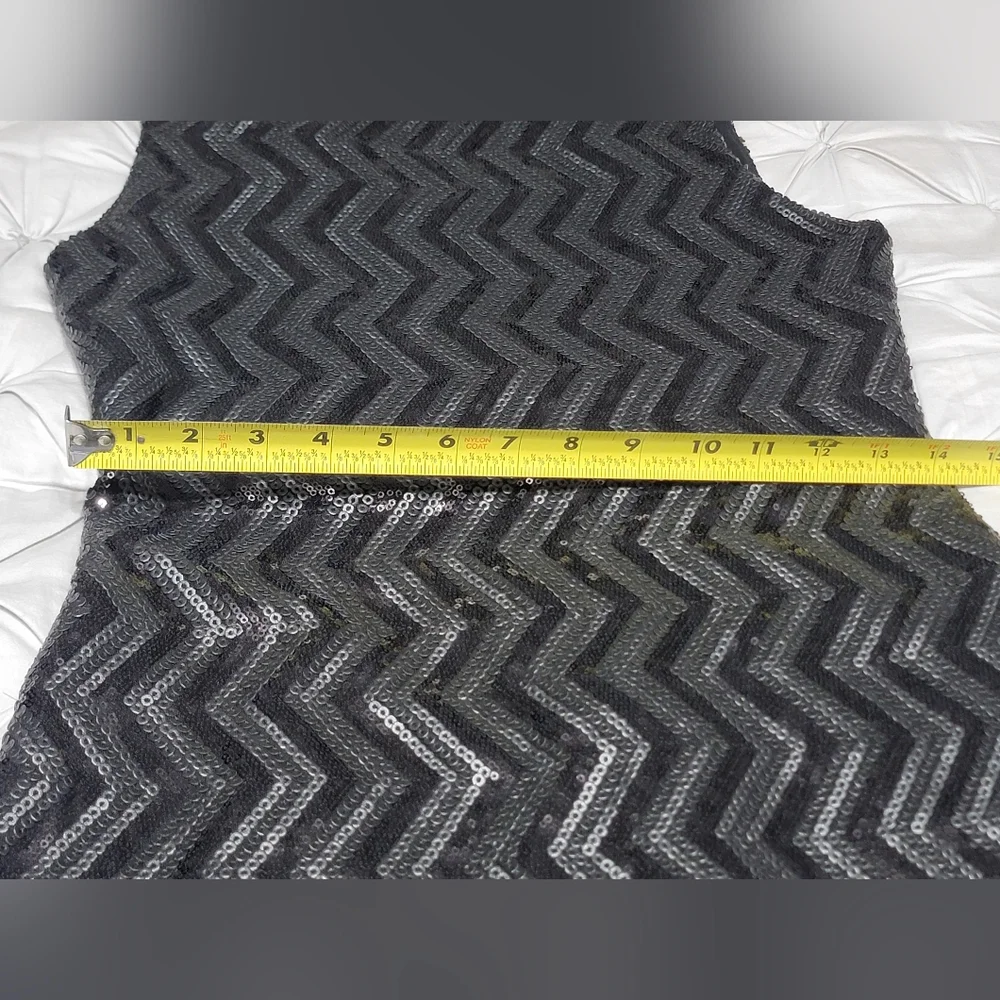 Alice +Olivia Black Sequin Chevron Dress w/Back Detail Women's Sz 8 - Picture 7 of 14